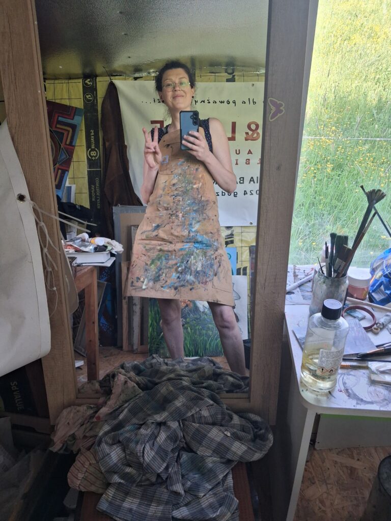 Ola Kiełbińska w pracowni